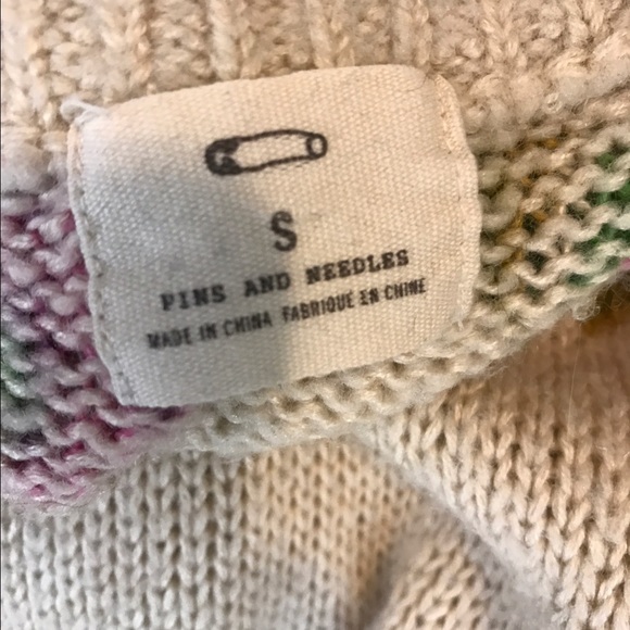 UrbanOutfitters asymmetrical floral knit sweater - Picture 5 of 5