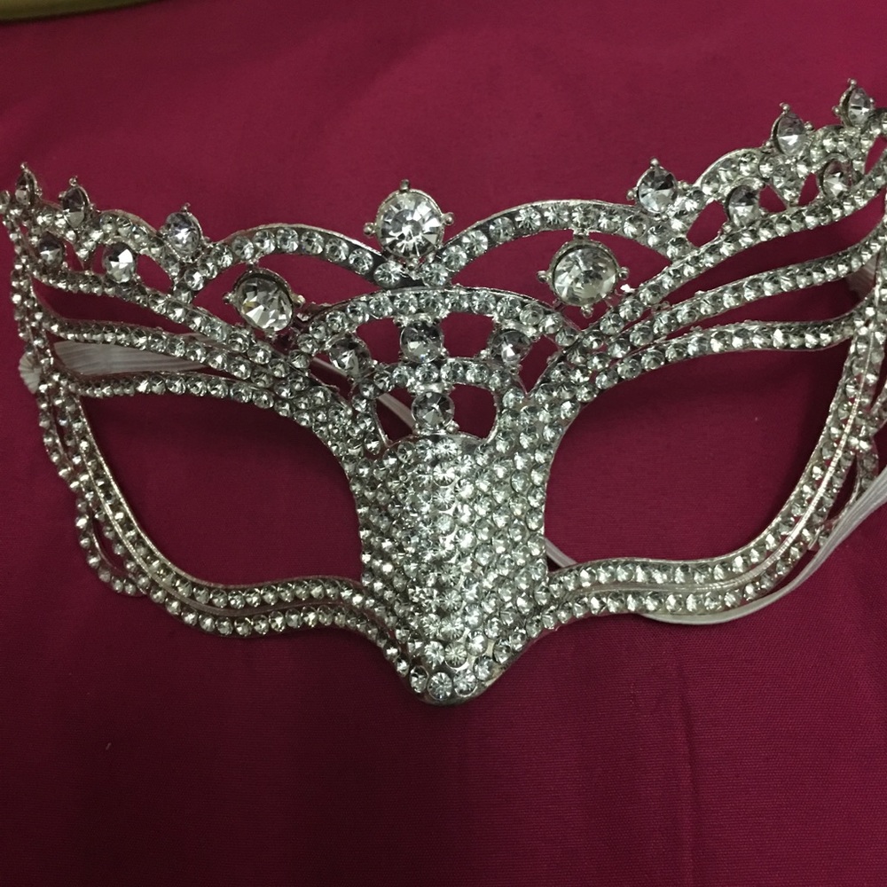 Silver Masquerade mask