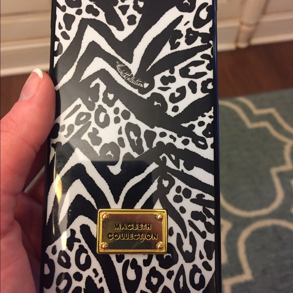 iPhone 6/6s cover. Used 1 week & got new