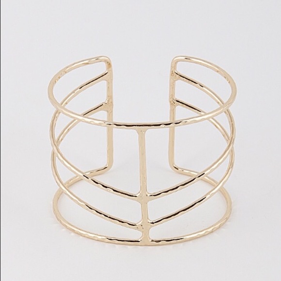 Urban Cuff Bracelet - Picture 1 of 2
