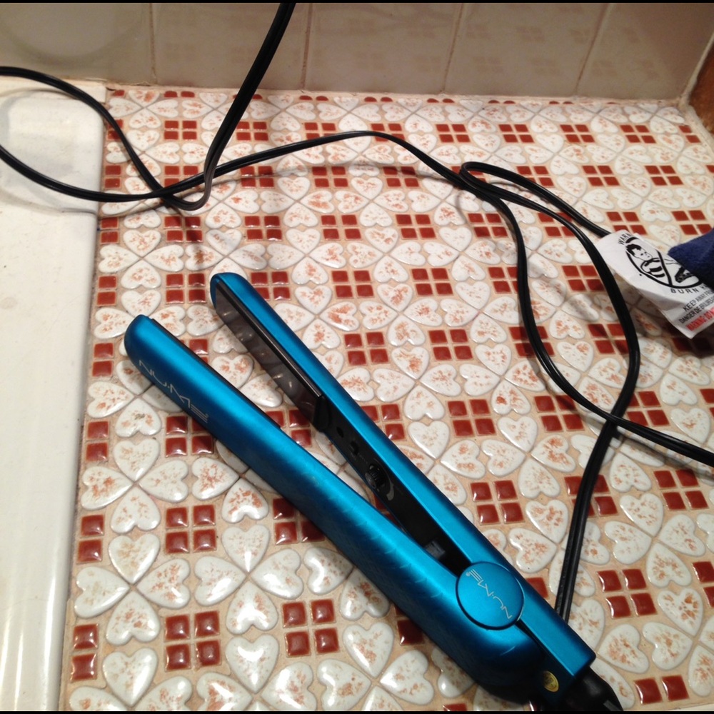 Nume silhouette flatiron