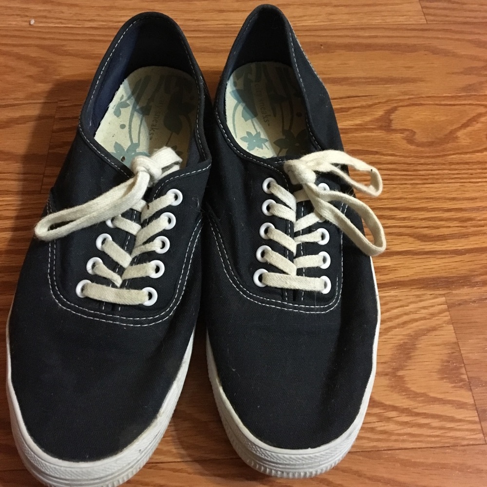 Dark blue shoes