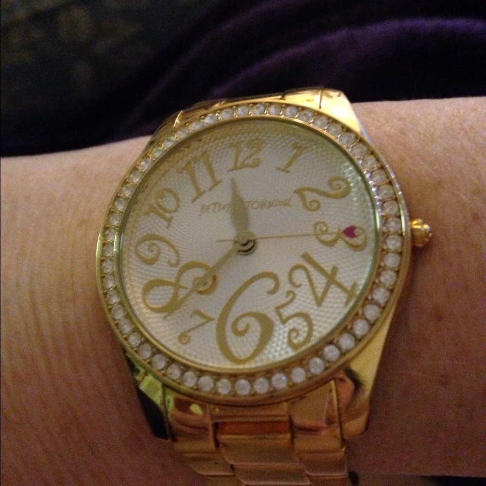 BETSEY JOHNSON GOLD WATCH WITH CRYSTAL BEZEL