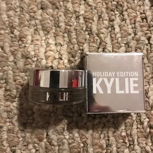 kylie cosmetics cream shadow