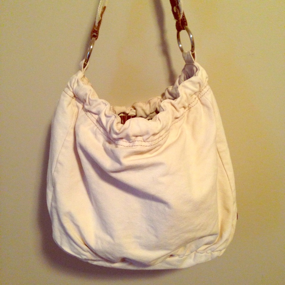 American Eagle cream canvas bag.