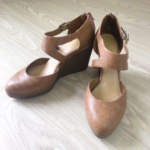 Charles and Keith Wedges