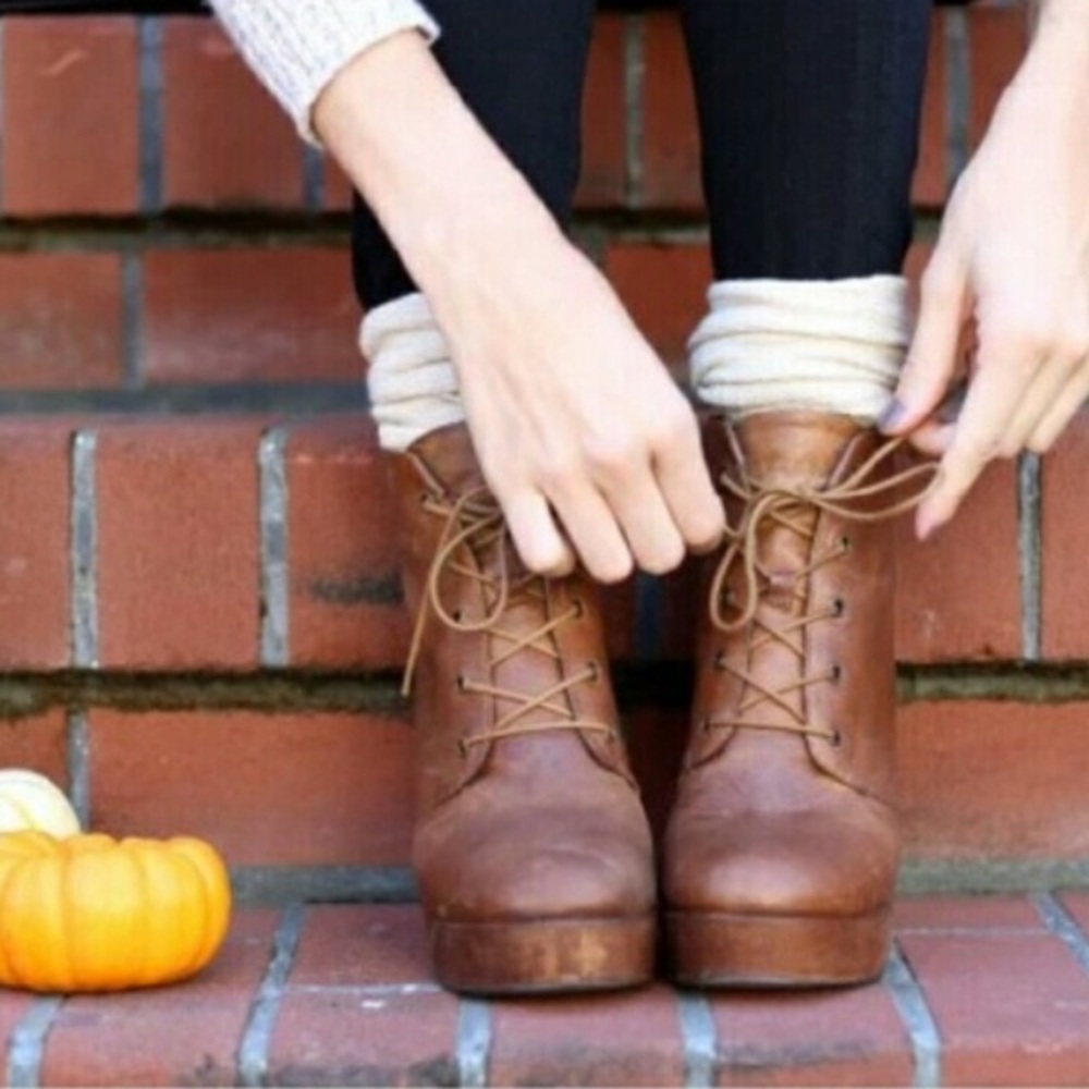 Cognac Steve Madden booties "Raspy"