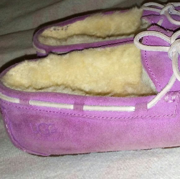 Pink uggs - Picture 2 of 5
