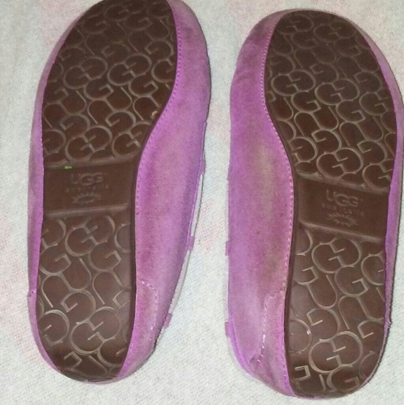 Pink uggs - Picture 4 of 5