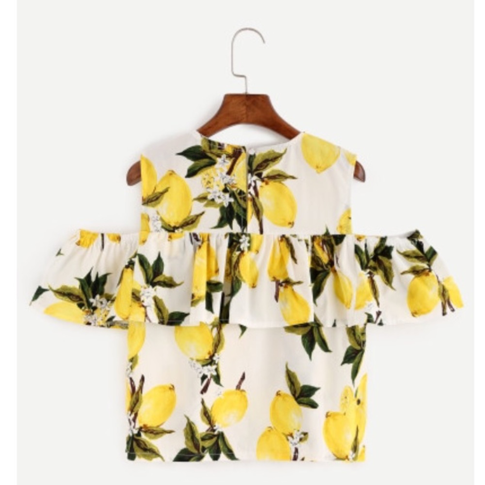 ✨FINAL SALE✨ Sweet 🍋 lemon shirt. Simple & chic - Picture 2 of 4