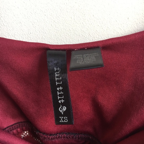 Maroon Lace Crop Top - Picture 3 of 3