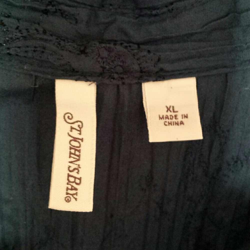 Button Up Top - Picture 3 of 6