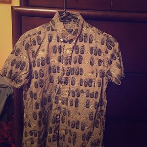 Abercrombie and Fitch Men's XS Pineapple Shirt