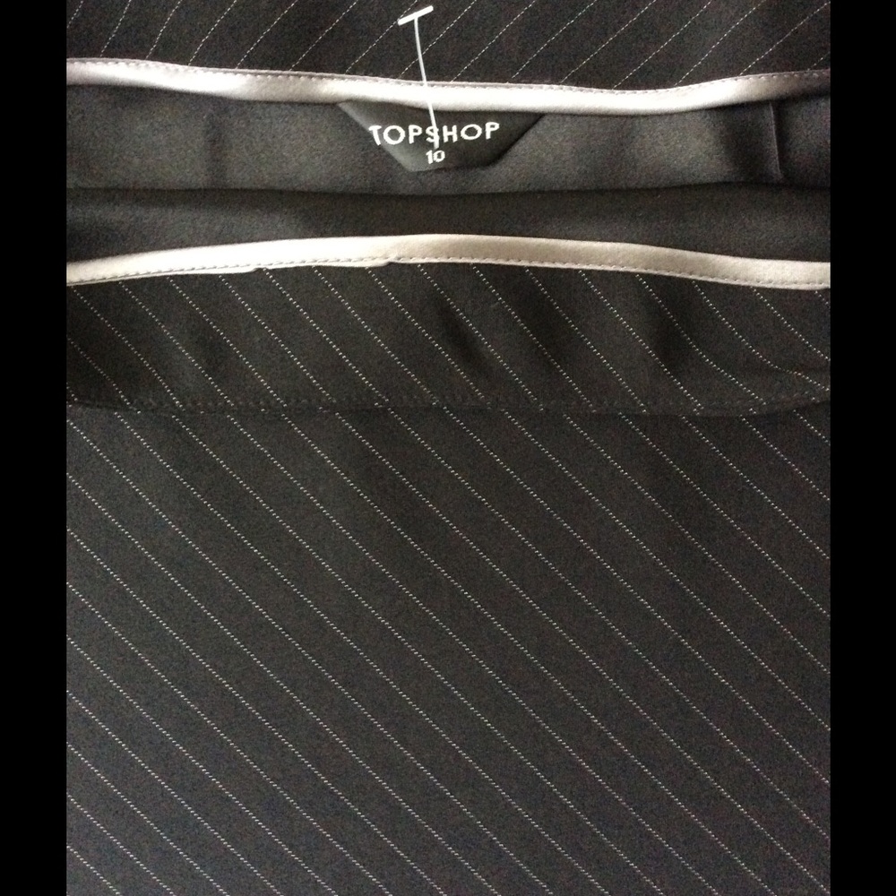 FINAL PRICE TOPSHOP pinstripe mini - Picture 4 of 4