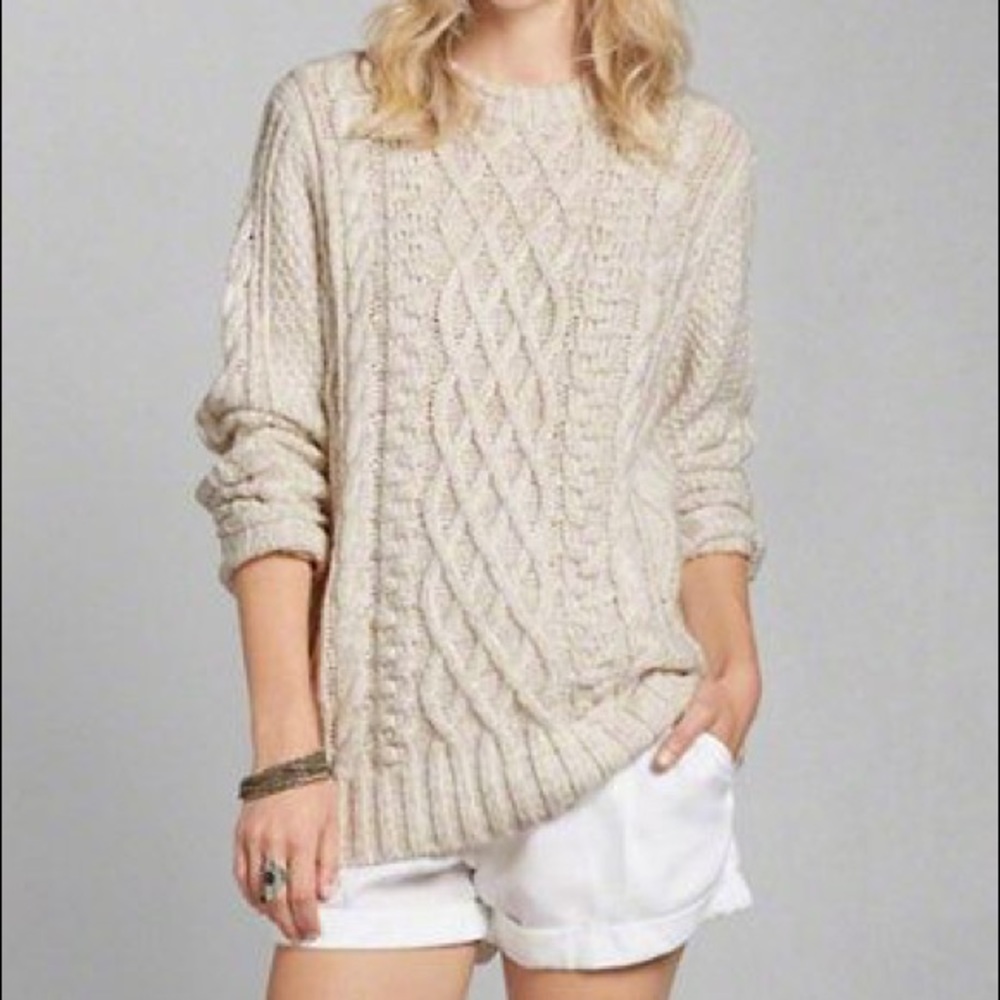 Abercrombie & Fitch sweater