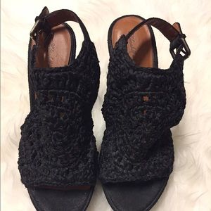 Elizabeth and James black crochet wedges