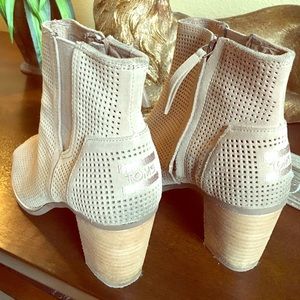 Toms open toe booties