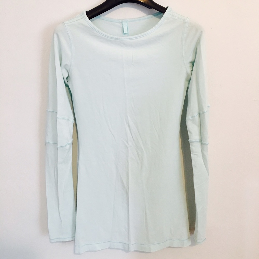Sea Bleu Lululemon Long Sleeve Yoga Top