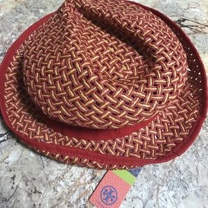 Tory Burch hat!
