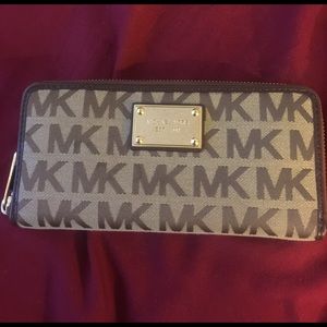 Michael Kors wallet