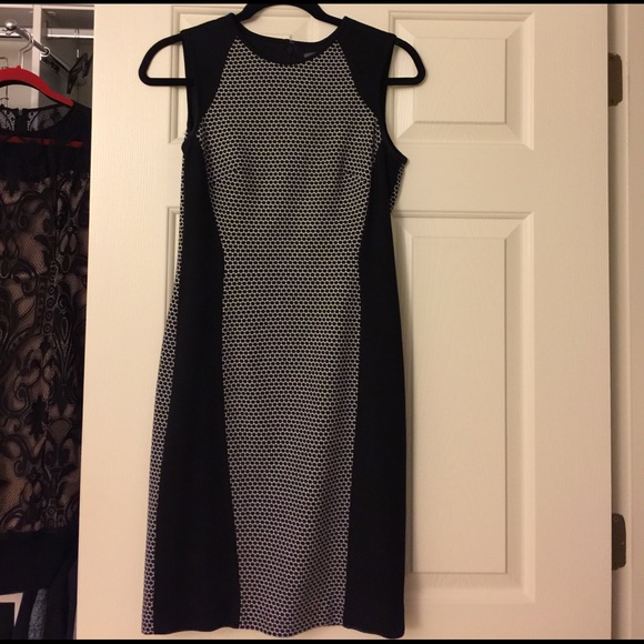 Vince Camuto dress lightly worn - zip up back - Picture 1 of 2