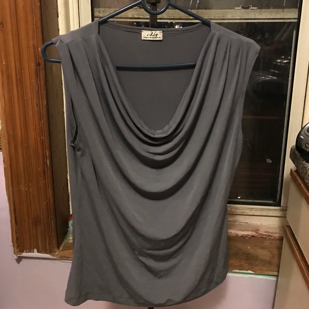 Drop neck work sleeveless blouse gray