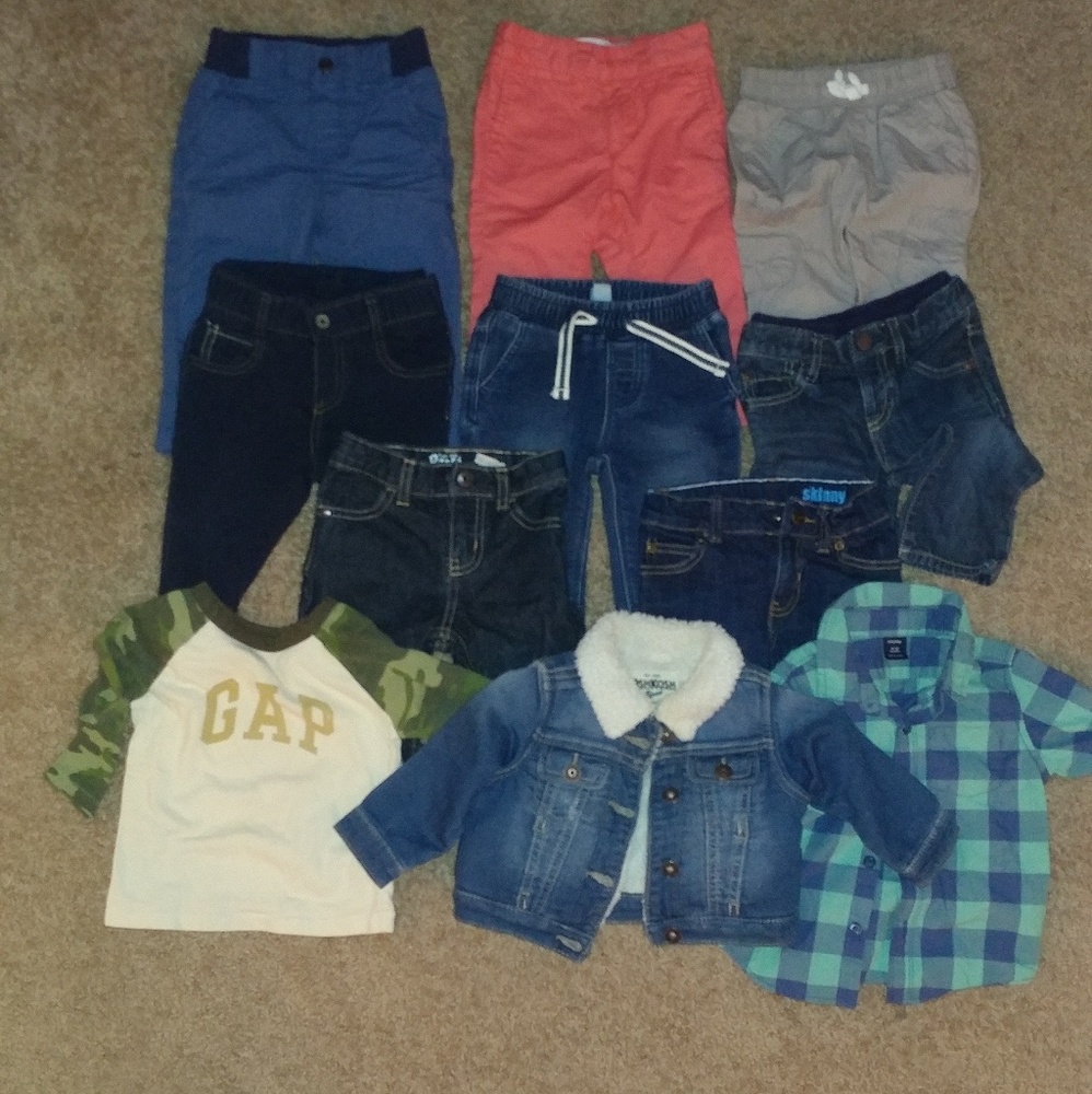 😥🚫SOLD🚫Lots Baby Gap boy jeans