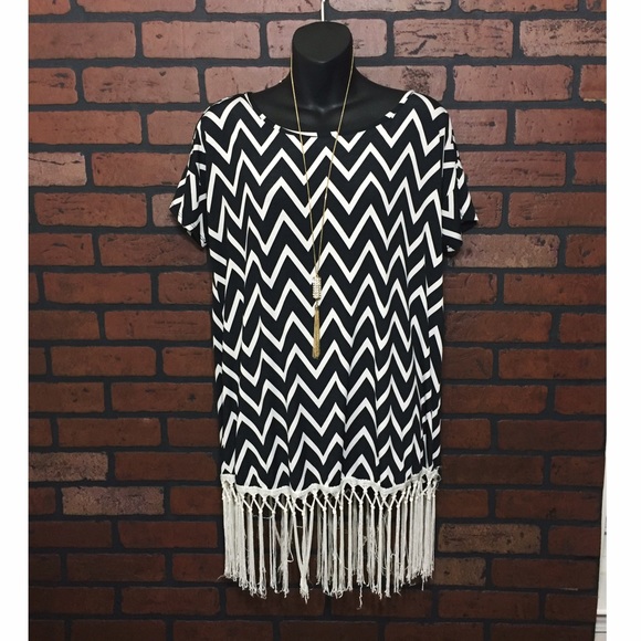 r. rouge Tops - Chevron Tassel XL Top