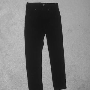 ** Gently Used ** Men's H&M skinny slim fit  jeans