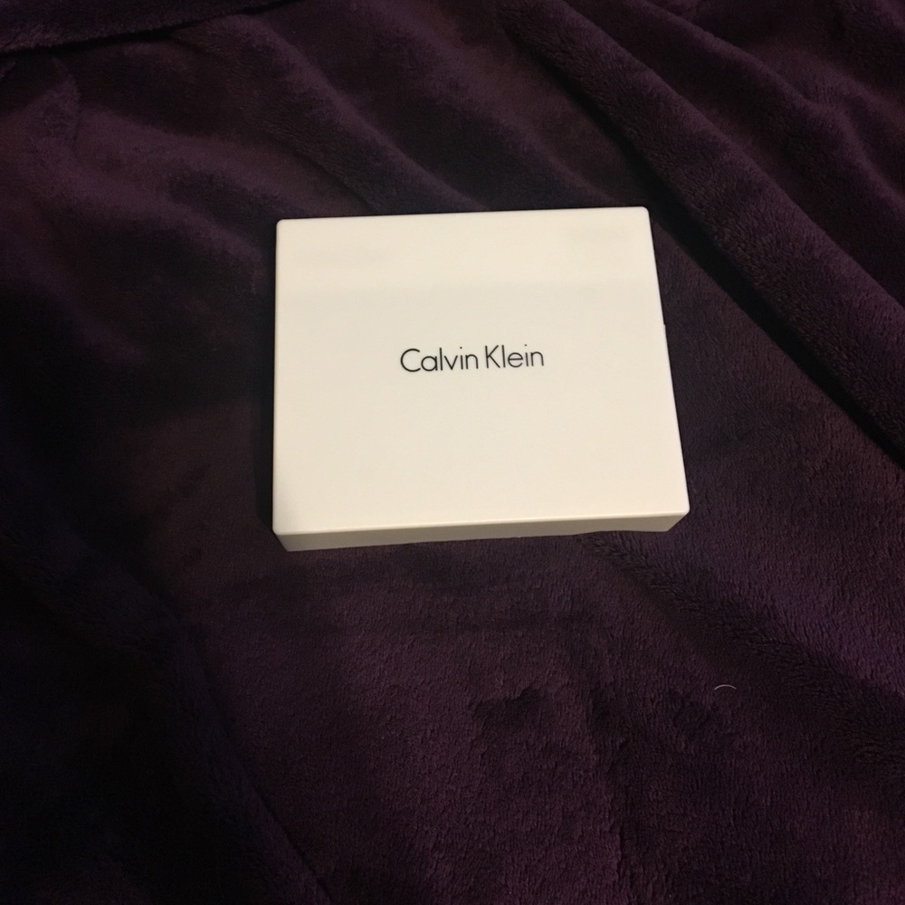 Selling a Calvin Klein men's wallet