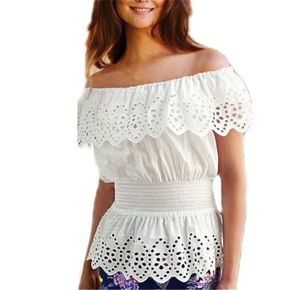 🌿HP🌿Fitted Eyelet Lace Off Shoulder Prairie Top - Picture 2 of 5