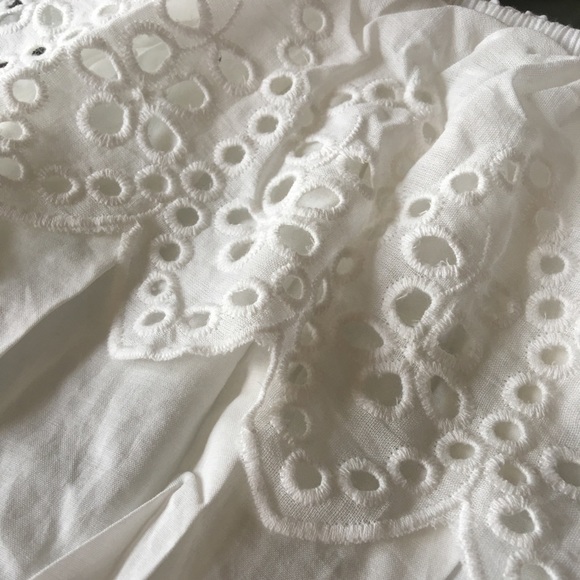 🌿HP🌿Fitted Eyelet Lace Off Shoulder Prairie Top - Picture 3 of 5