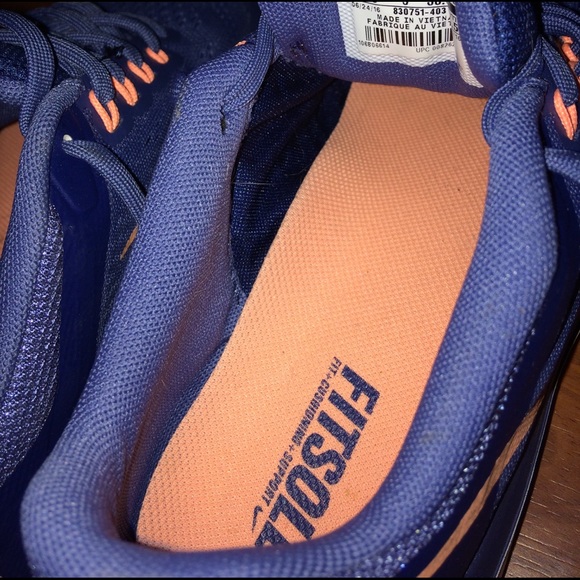 Size 7.5 Nike Flex 2016 Run--like new - Picture 4 of 4