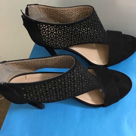 BCBGeneration Heels - Picture 4 of 7