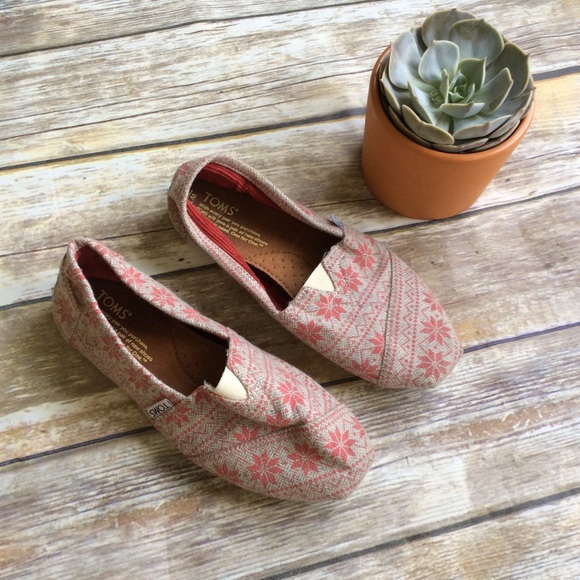 TOMS Shoes - Toms Flats size 7