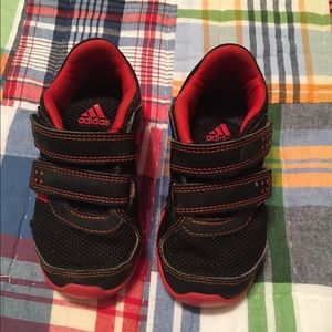 Adidas Toddler Tennis shoes