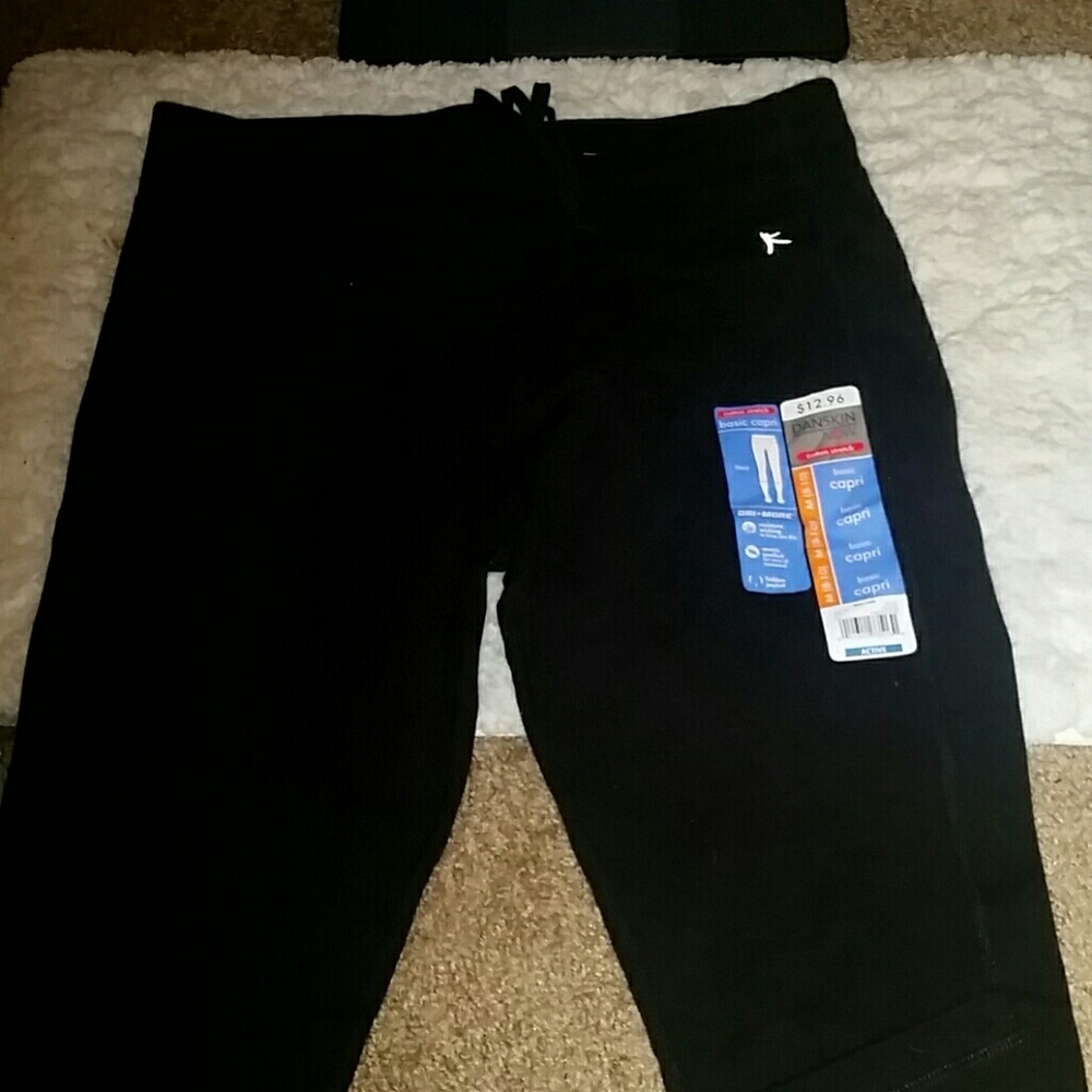 DANSKIN Workout Capri