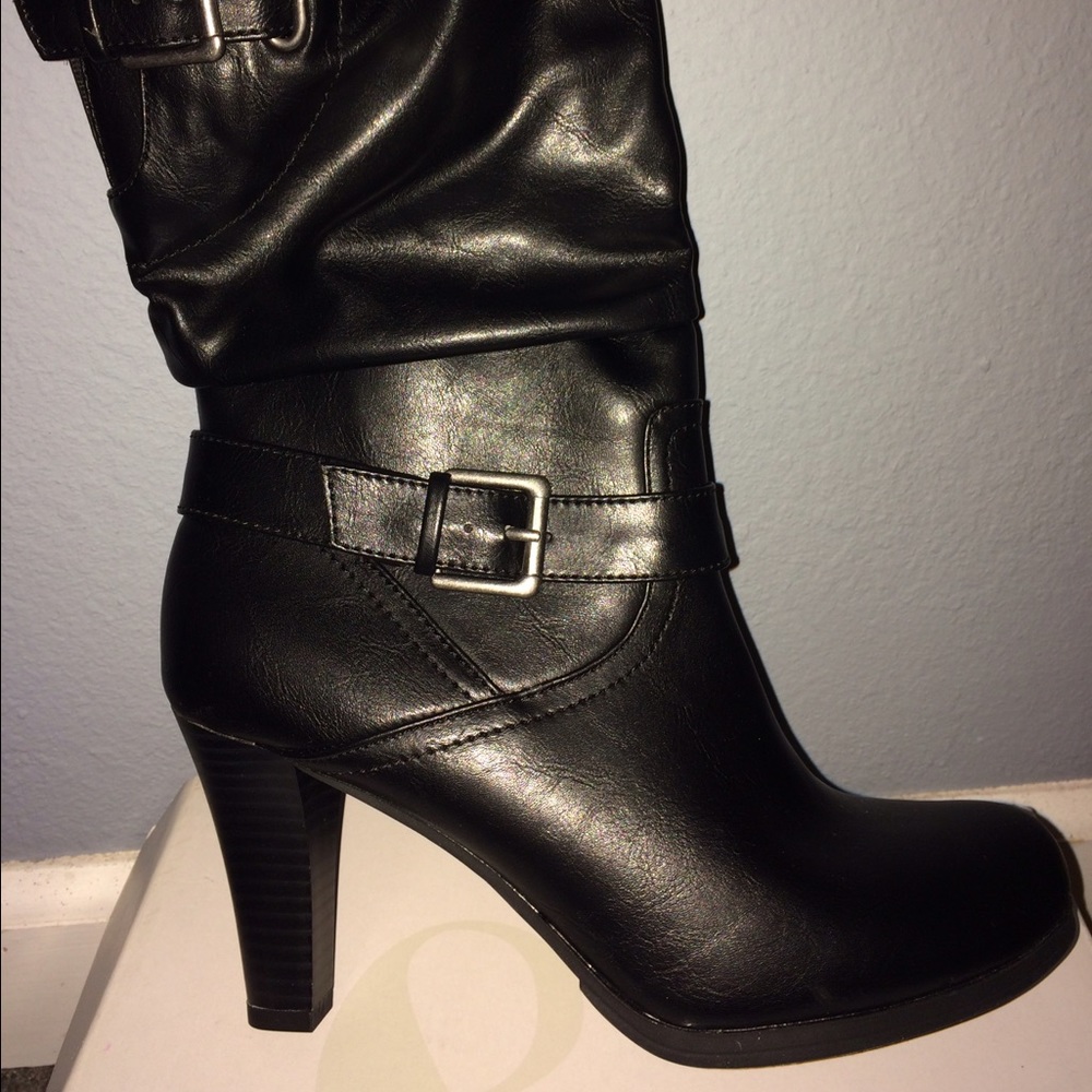 Like new black mid calf boots
