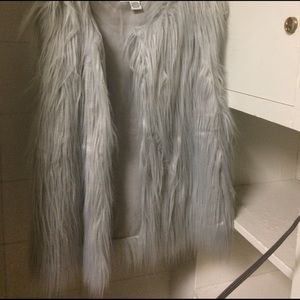 🔴PRICE DROP🔴 Long  hair shaggy faux fur vest