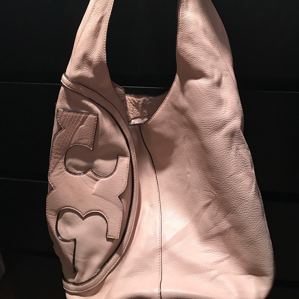 AMAZINNNNNGG limited edition All T Tory burch bag!