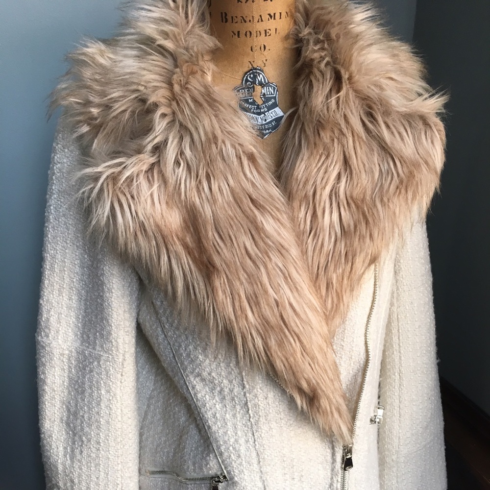 Forever 21 ❤ Faux Fur Coat ❤