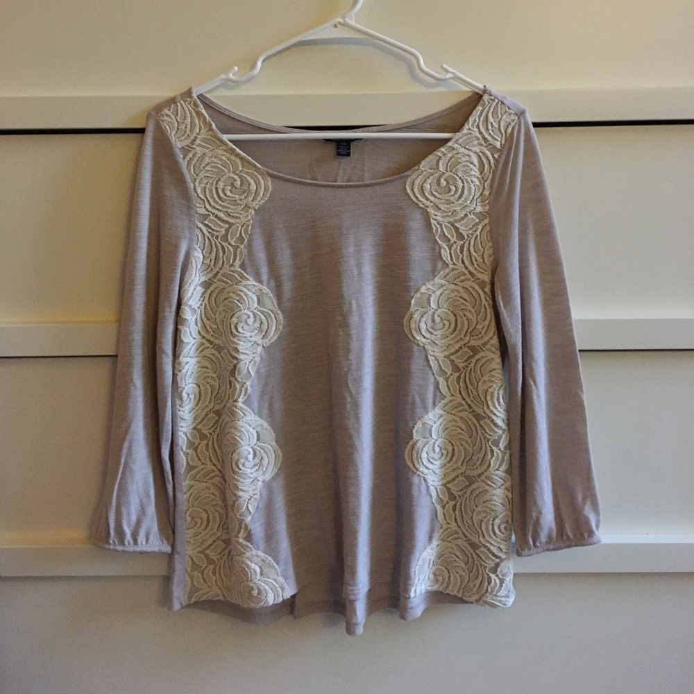 Flowy American eagle shirt with 3/4 length sleeves