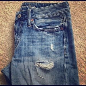 American Eagle cropped distressed jeans size 2
