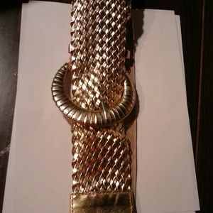 Gold stretch belt