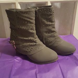 1 Day Sale **Booties