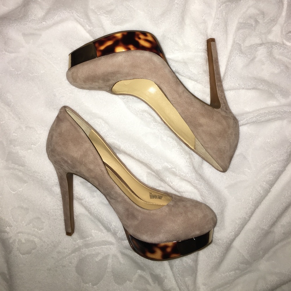 Gianni Bini Tan Suede Heel
