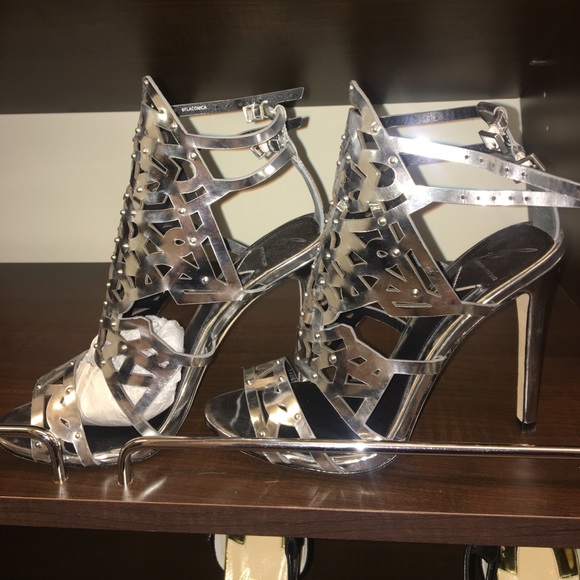 Brian Atwood size 6 silver laser cut heels - Picture 2 of 3