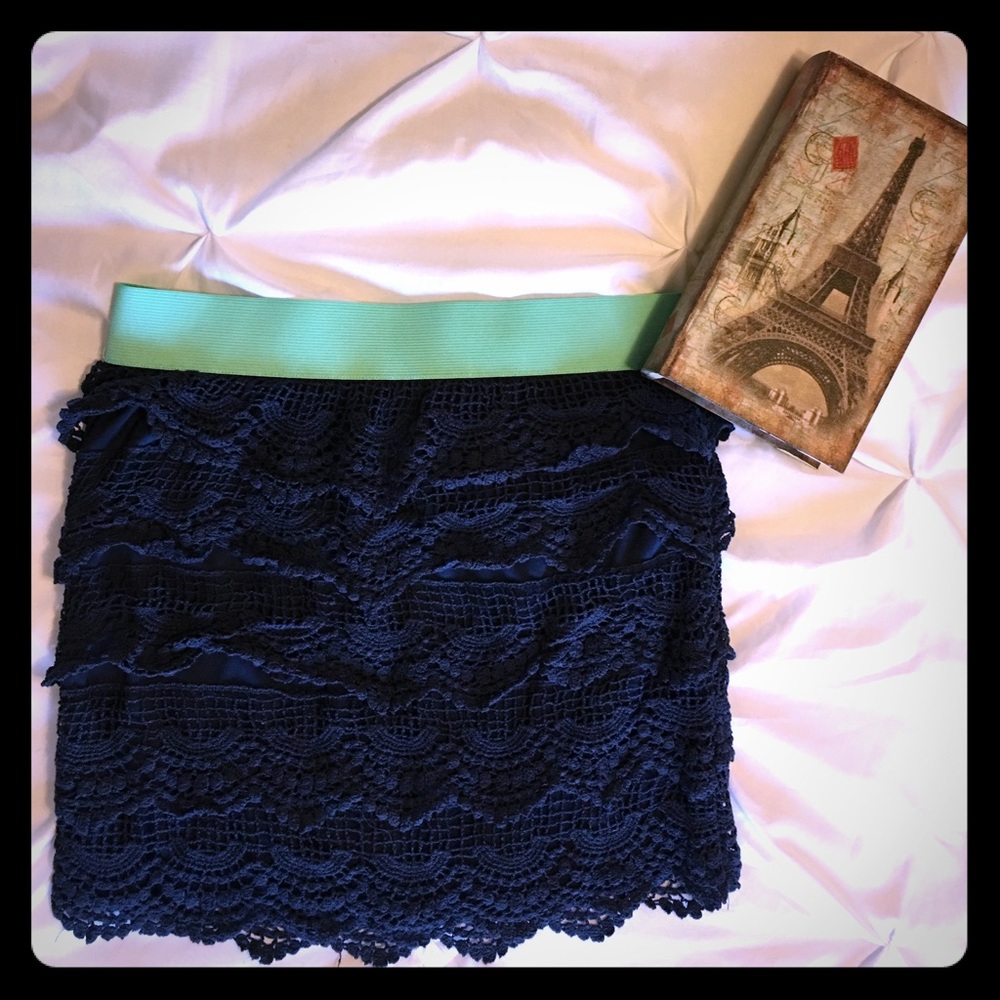 •Mini-maxi Skirt•
