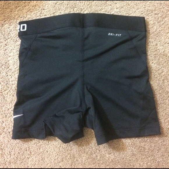 Nike Pro Dri Fit Black Shorts - Picture 2 of 8