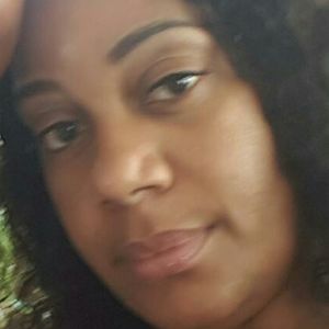 Meet your Posher, Tona